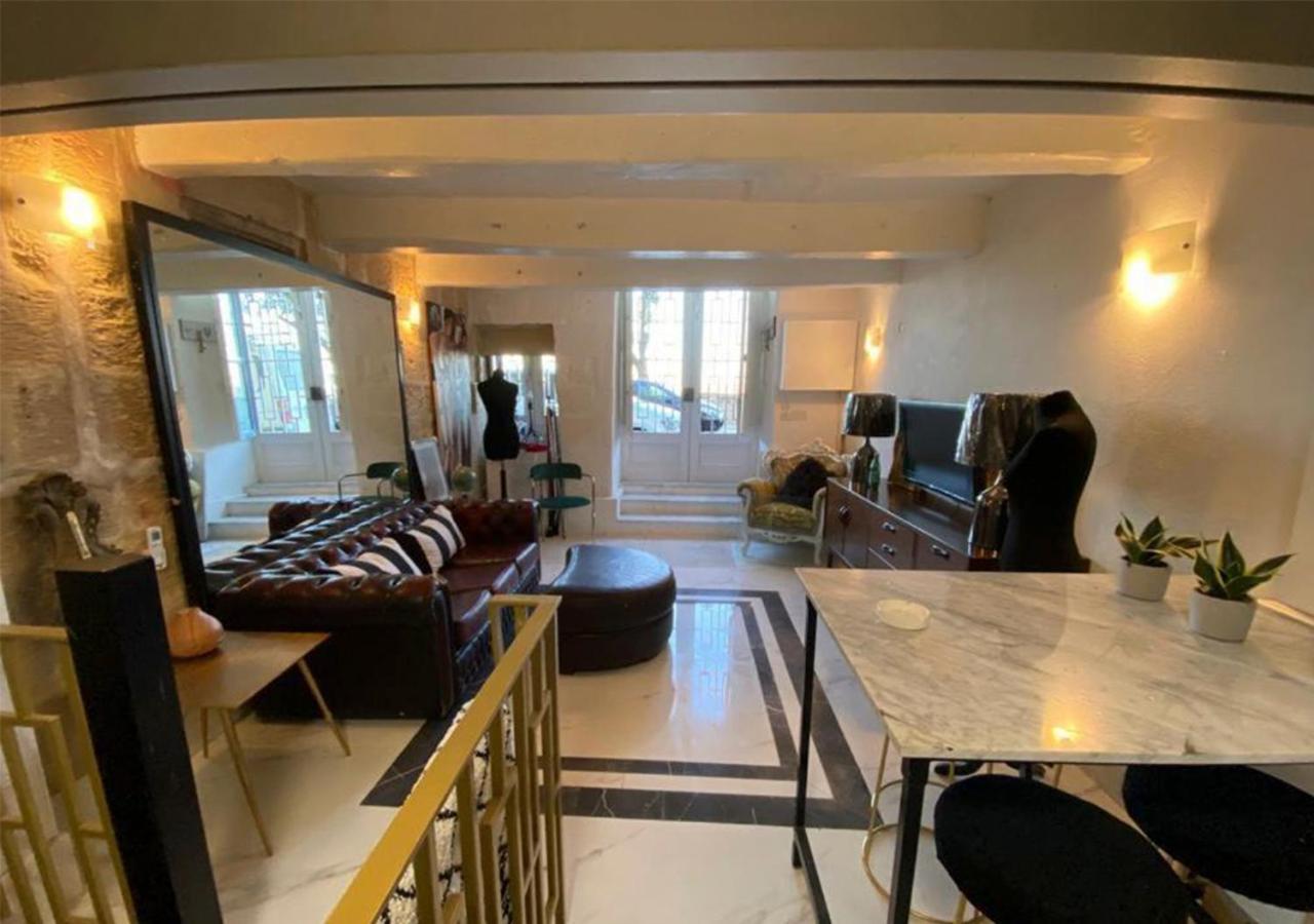 Charming Townhouse Prime Area Valletta Apartment Luaran gambar