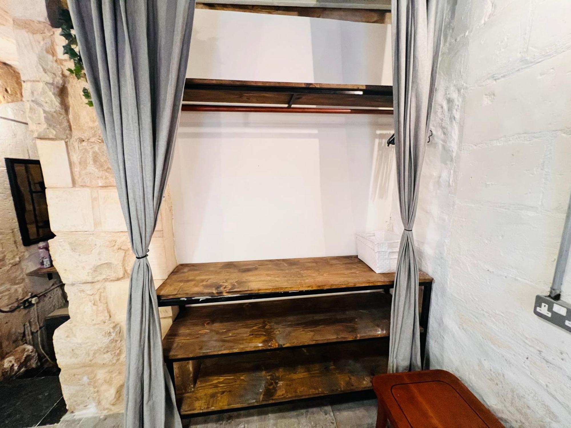 Charming Townhouse Prime Area Valletta Apartment Luaran gambar
