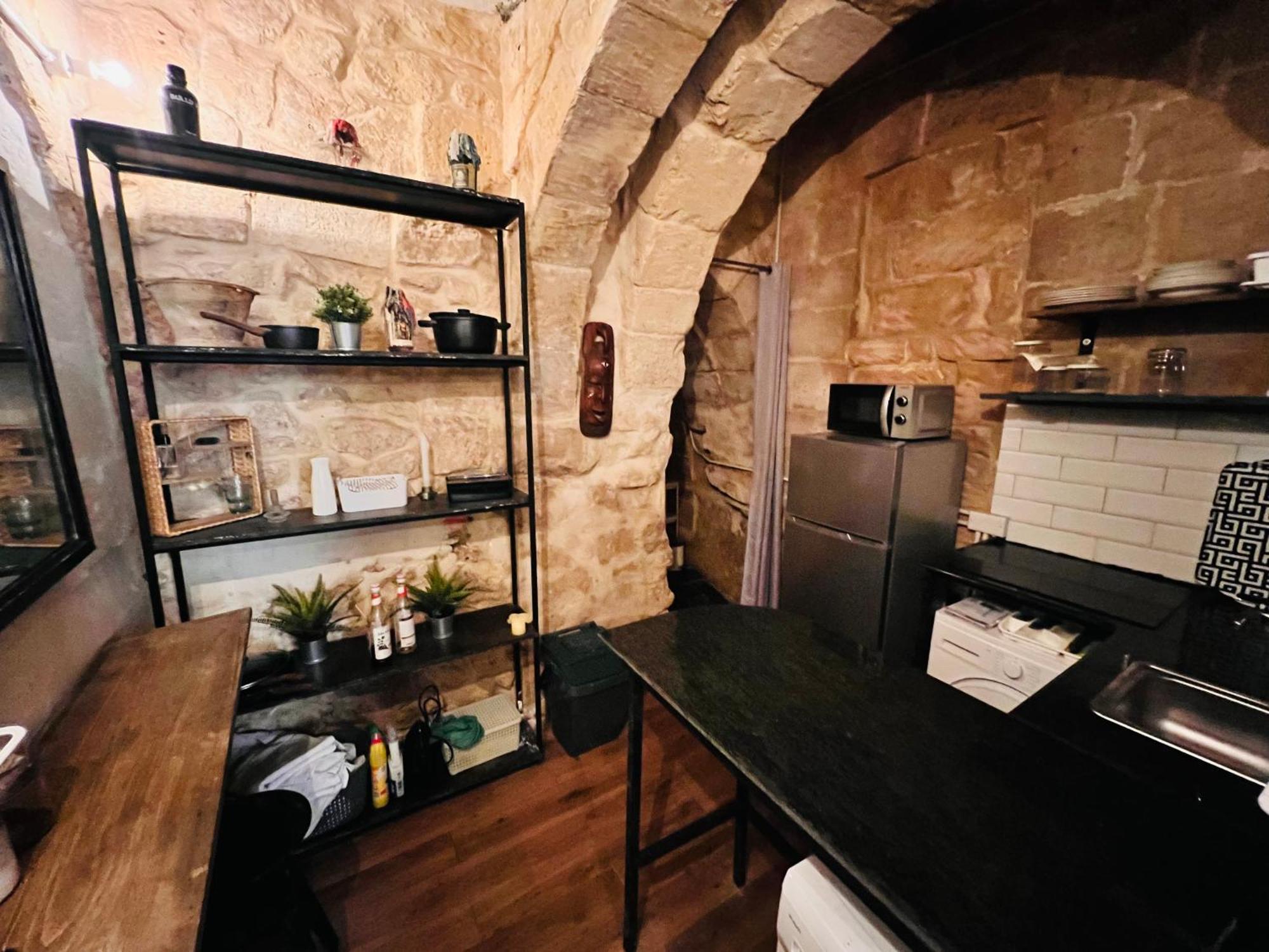 Charming Townhouse Prime Area Valletta Apartment Luaran gambar