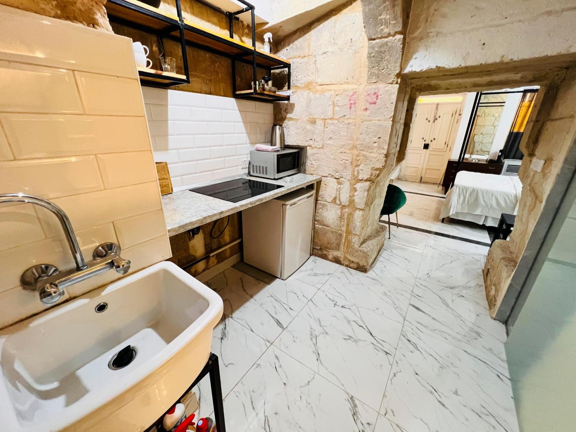 Charming Townhouse Prime Area Valletta Apartment Luaran gambar