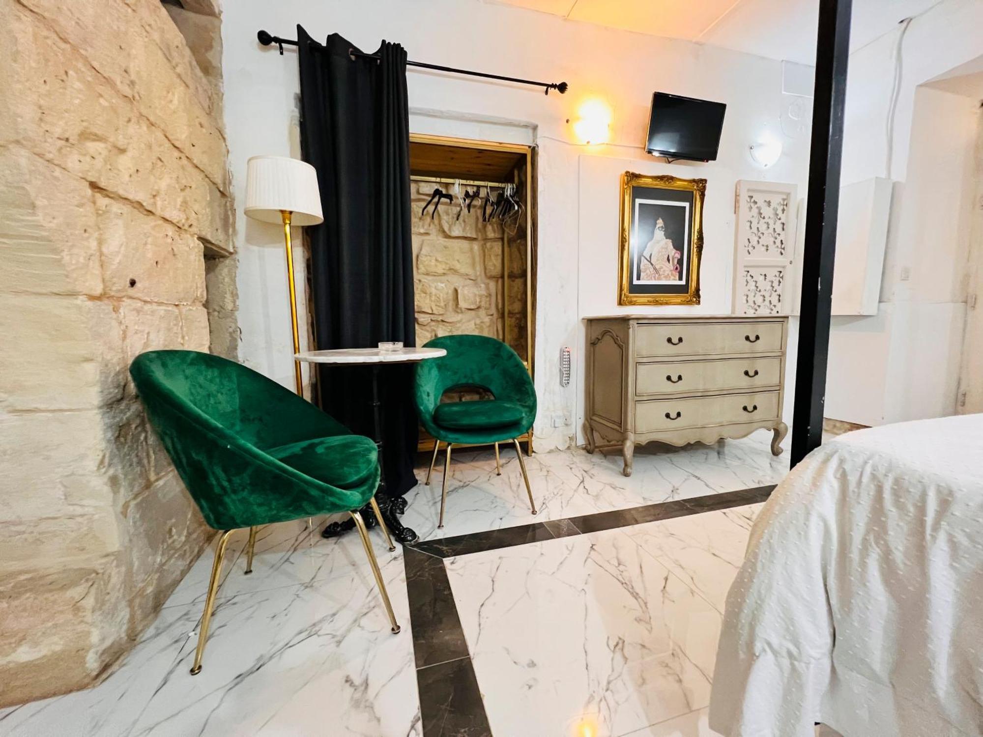 Charming Townhouse Prime Area Valletta Apartment Luaran gambar