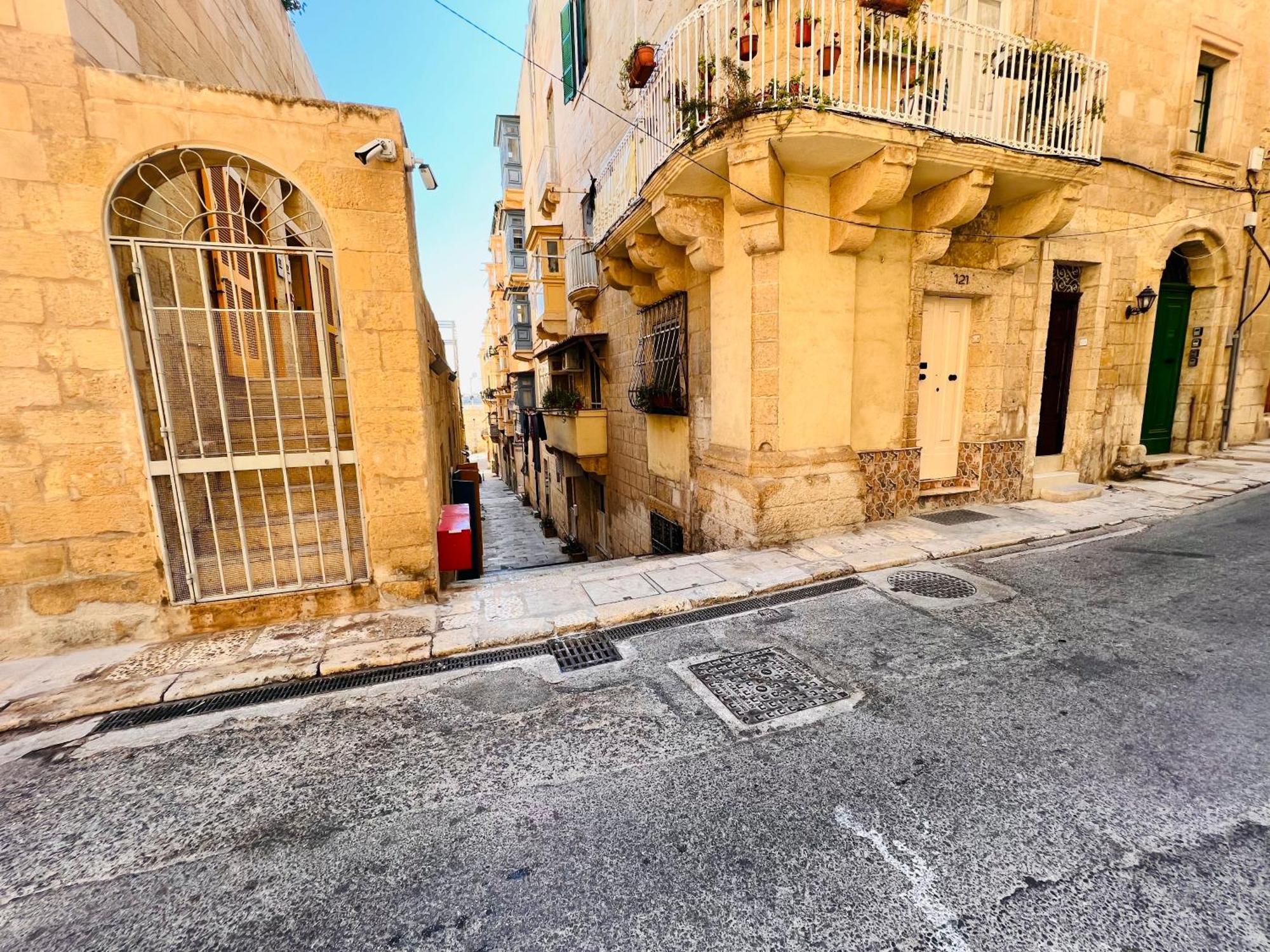 Charming Townhouse Prime Area Valletta Apartment Luaran gambar
